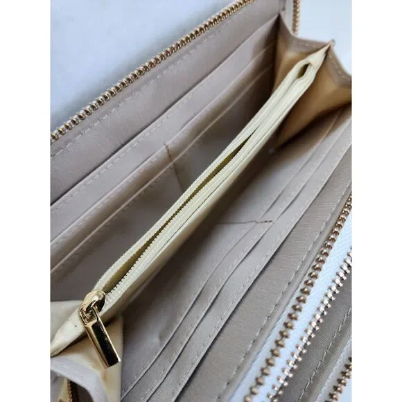 B BRENTANO Vegan Cute Dogs Graphic Patriotic Wallet Clutch NWT - Picture 5 of 7